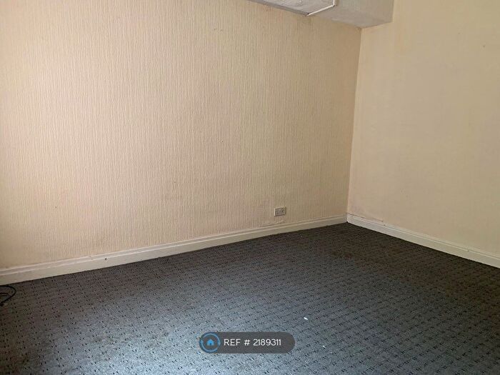 1 Bedroom Flat To Rent In Dryden Street, Padiham, Burnley, BB12