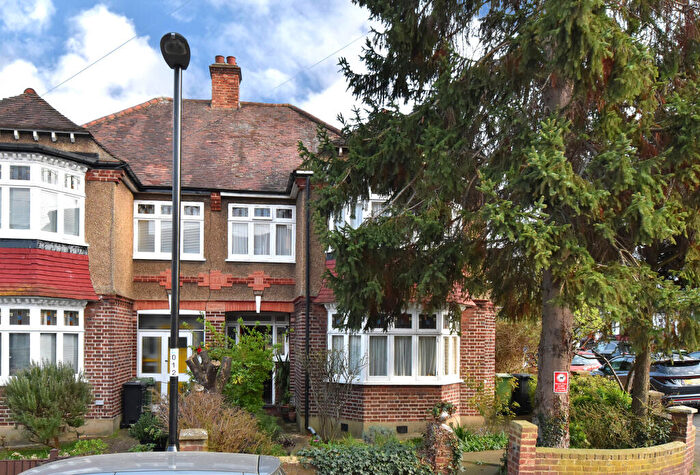 3 Bedroom Semi Detached House For Sale In Boveney Road, London, SE23