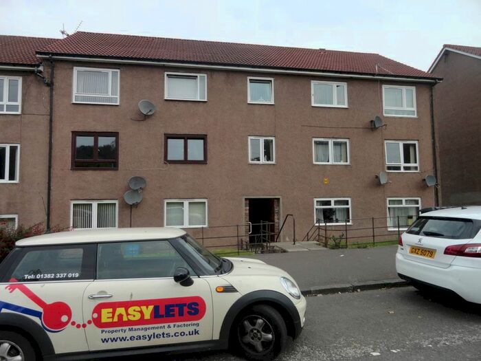 2 Bedroom Flat To Rent In South Road, Lochee, Dundee, DD2