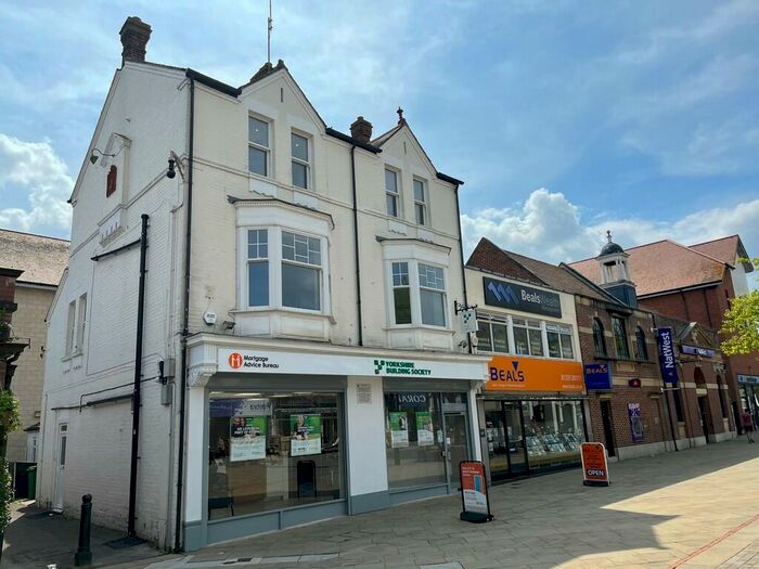 2 Bedroom Maisonette To Rent In West Street, Fareham, PO16