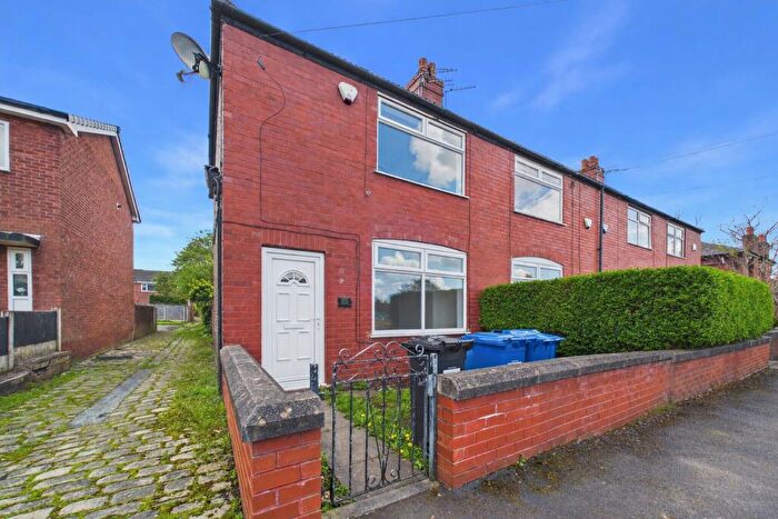 2 Bedroom End Of Terrace House For Sale In Leamington Road, Stockport, Greater Manchester, SK5