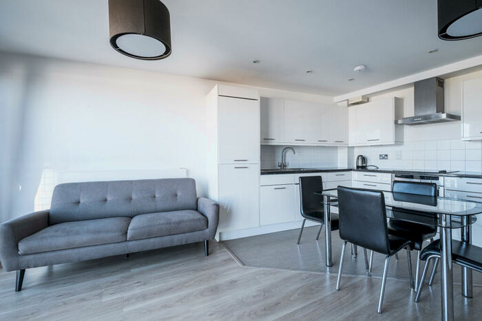 1 Bedroom Flat To Rent In Actons Lock, Hackney, E2