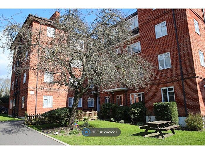 2 Bedroom Flat To Rent In North End Road, Wembley, HA9