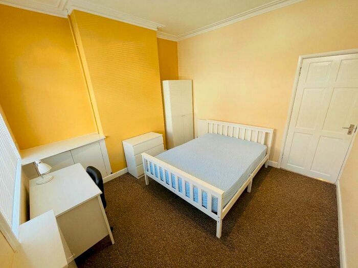 3 Bedroom Property To Rent In Watford Street, Shelton, Stoke-On-Trent, ST4