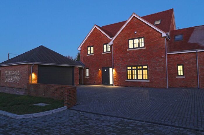 5 Bedroom Semi-Detached House For Sale In Worth Lane, Little Horsted, TN22