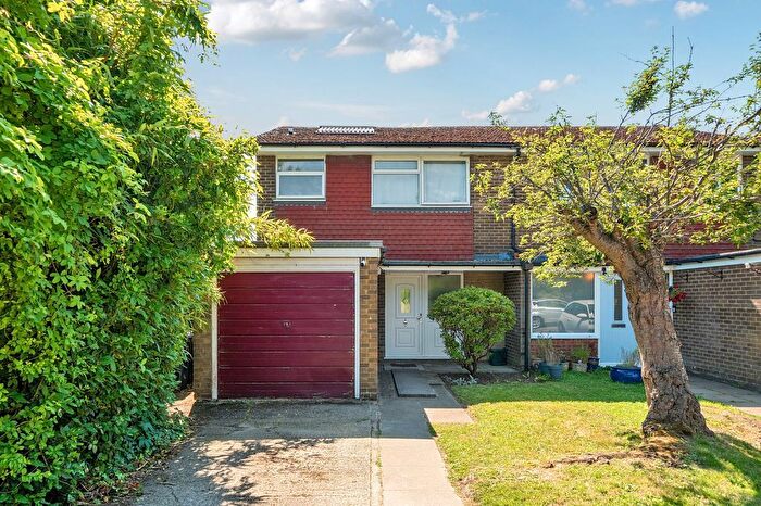 3 Bedroom Semi-Detached House For Sale In St. Stephens Close, Haslemere, GU27