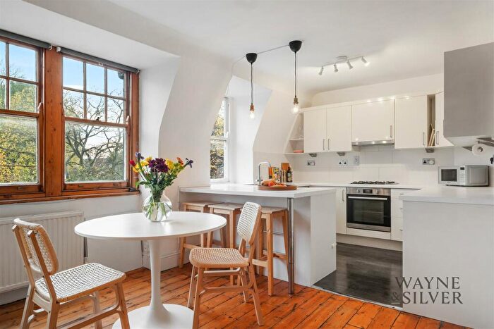 3 Bedroom Flat To Rent In Glenilla Road, Belsize Park, NW3