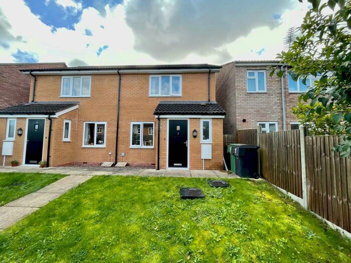 2 Bedroom House To Rent In Rosary Gardens, Bromsgrove, B60