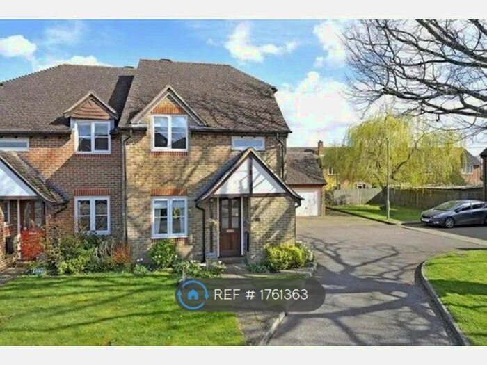 3 Bedroom Semi-Detached House To Rent In Orchard Close, Elstead, Godalming, GU8