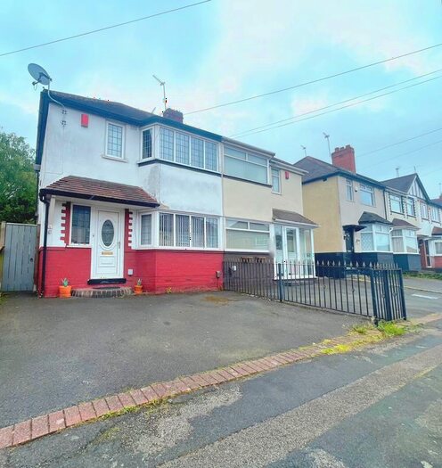 2 Bedroom Property To Rent In Crockford Road, West Bromwich, B71