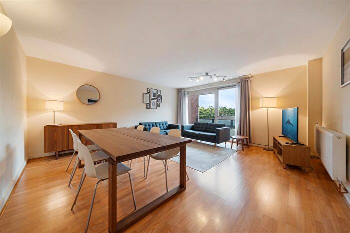 2 Bedroom Flat To Rent In Maresfield Gardens, Hampstead, London, NW3