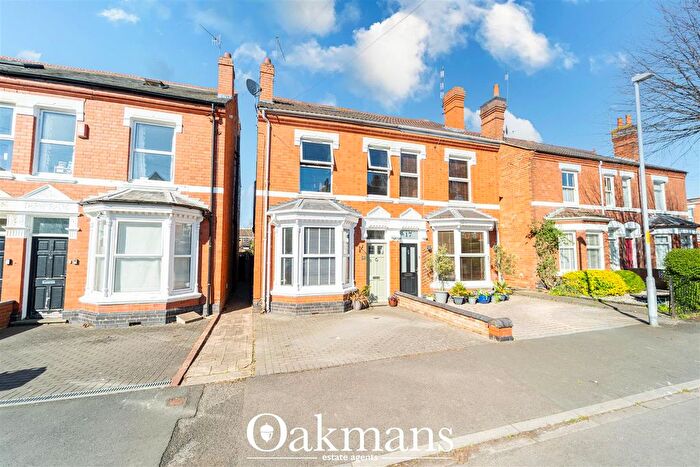 4 Bedroom Semi-Detached House For Sale In Vernon Park Road, Worcester, Worcestershire, WR2