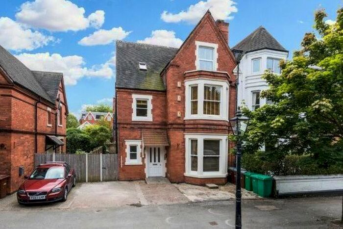 2 Bedroom Flat To Rent In Hamilton Drive, Nottingham, NG7