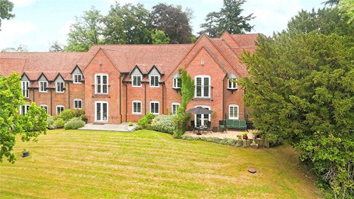 2 Bedroom Flat To Rent In Lea End Lane, Birmingham, Worcestershire, B38