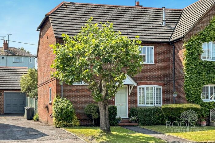 3 Bedroom Semi-Detached House For Sale In The Close, Hampstead Norreys, Thatcham, RG18
