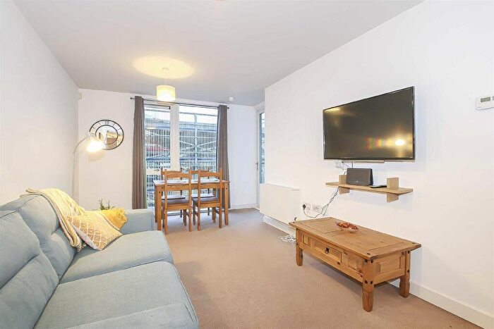 1 Bedroom Apartment To Rent In Dakota House, Central Milton Keynes, MK9