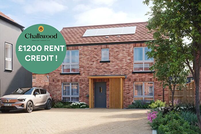 3 Bedroom End Of Terrace House To Rent In Colemans Close, Swanscombe, Kent, DA10