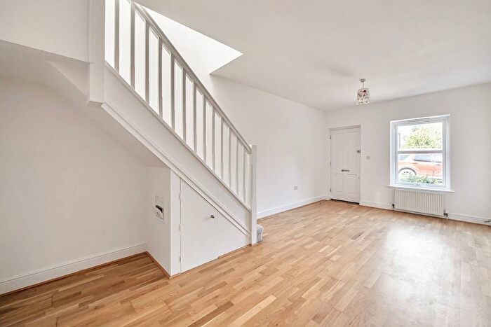 2 Bedroom Maisonette To Rent In Yeats Close, Hanwell, London, W7