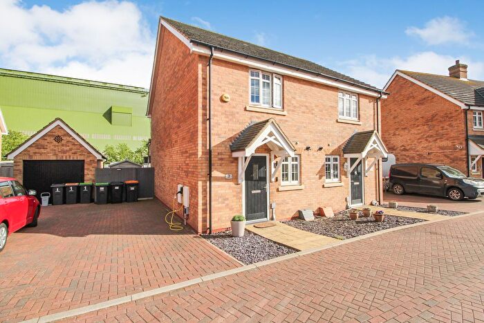2 Bedroom Semi Detached House For Sale In Key Croft, New Cardington, MK42