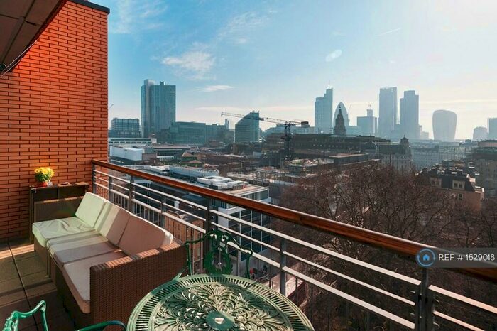 3 Bedroom Flat To Rent In City Road, London, EC1Y