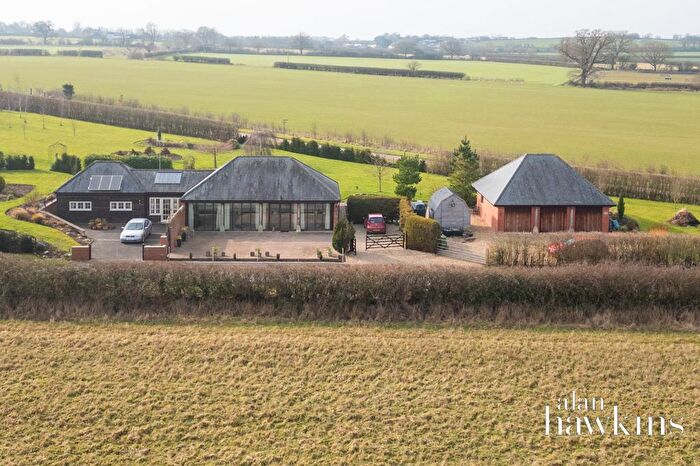 3 Bedroom Barn Conversion For Sale In Clyffe Pypard, SN4