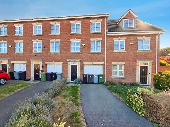 3 Bedroom Terraced House For Sale In Langford Gardens, Grantham, NG31