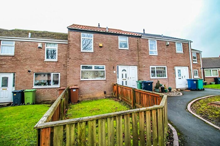 3 Bedroom Terraced House For Sale In Burnway, Albany, Washington, NE37