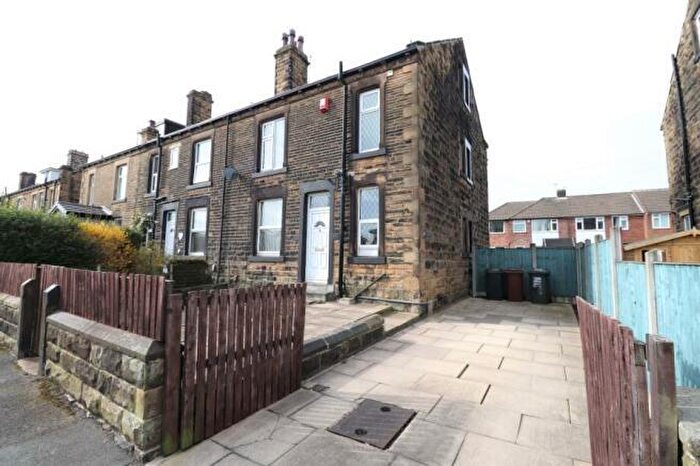 2 Bedroom House To Rent In Springfield Lane, Morley, LS27