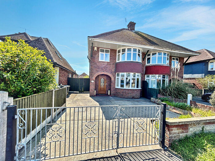 3 Bedroom Semi-Detached House For Sale In Middleton Road, Gorleston, NR31