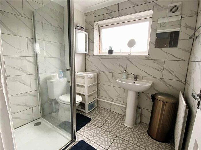 3 Bedroom Terraced House For Sale In Larkfields, Northfleet, DA11