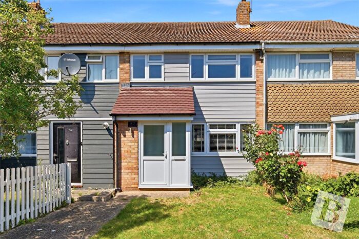 3 Bedroom Terraced House For Sale In Hawfinch Walk, Tile Kiln, Essex, CM2