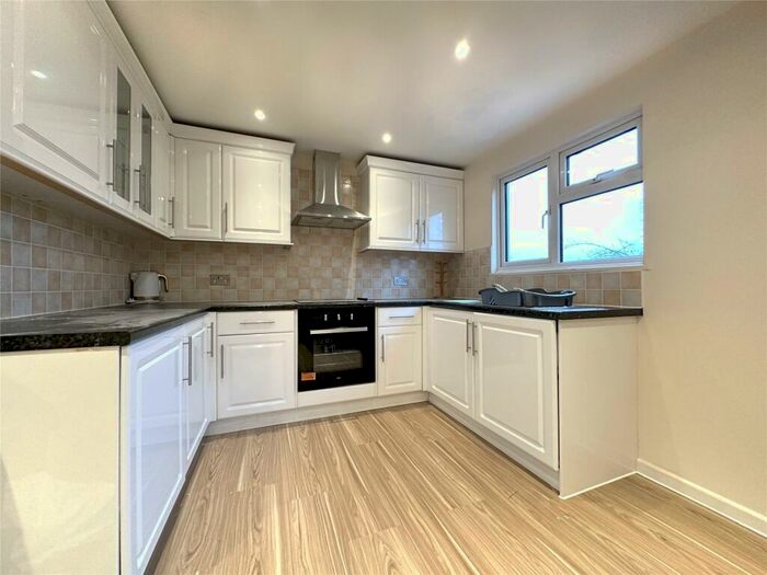 2 Bedroom Apartment To Rent In Exeter, Devon, EX6