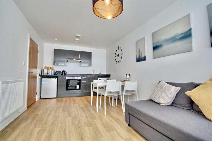 2 Bedroom Flat To Rent In Enterprise House, Isambard Brunel Road, PO1