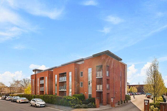 1 Bedroom Apartment For Sale In The Brow, Corbett Court The Brow, RH15