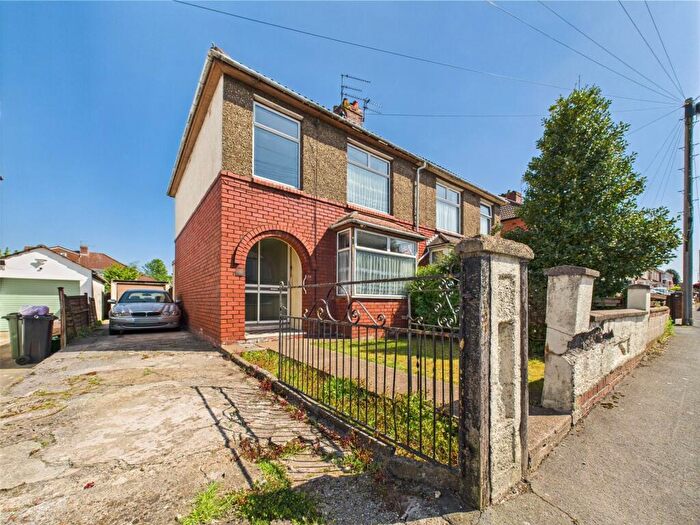 3 Bedroom Semi-Detached House For Sale In Park Road, Staple Hill, BS16