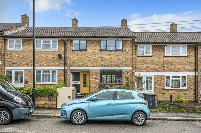 3 Bedroom Terraced House To Rent In Eddystone Road London, SE4