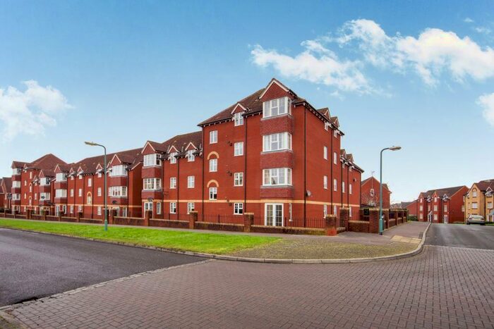 2 Bedroom Flat To Rent In Arthurs Close, Emersons Green, BS16