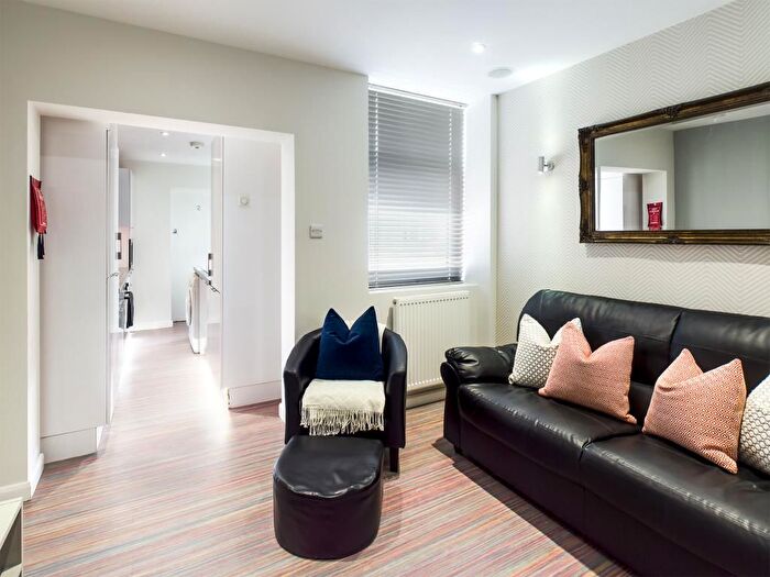 4 Bedroom Terraced House To Rent In Guildford Street, Stoke, ST4