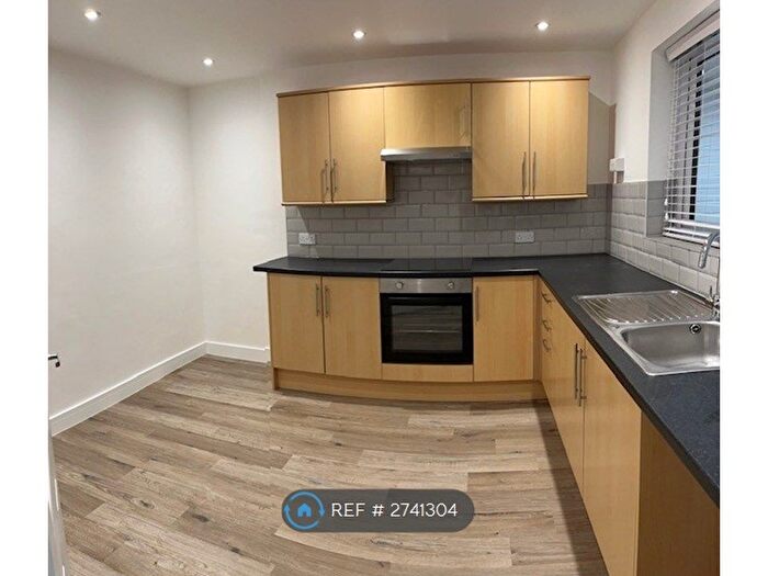 3 Bedroom Maisonette To Rent In Bucknell Road, Bicester, OX26