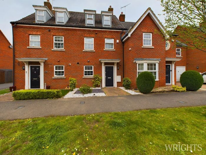 3 Bedroom Terraced House To Rent In Langstone Ley, Welwyn Garden City, AL7