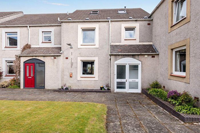 4 Bedroom Terraced House For Sale In Bonaly Brae, Bonaly, Edinburgh, EH13