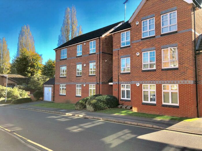 3 Bedroom Flat To Rent In The Nurseries, Cliftonville, Northampton, NN1