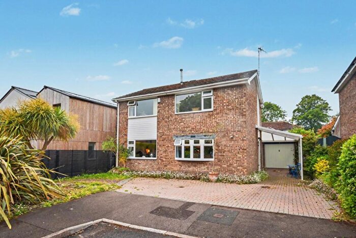 3 Bedroom Detached House For Sale In Rowan Close, Penarth, CF64