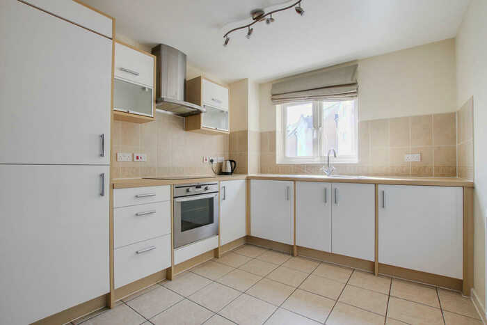 2 Bedroom Apartment To Rent In Flawn Way, Eynesbury, PE19