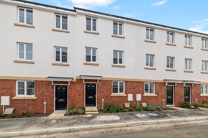 3 Bedroom Terraced House For Sale In Callington Road, Tavistock, PL19