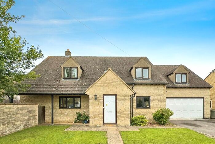 4 Bedroom Chalet For Sale In Wootton End, Stonesfield, Witney, Oxfordshire, OX29