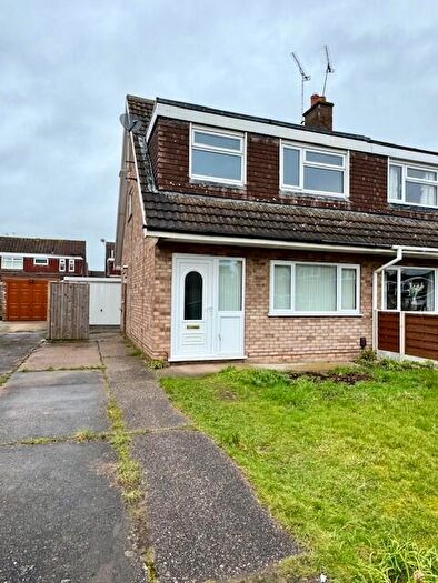 3 Bedroom Semi Detached House To Rent In Seaton Close, Mickleover, Derby, DE3