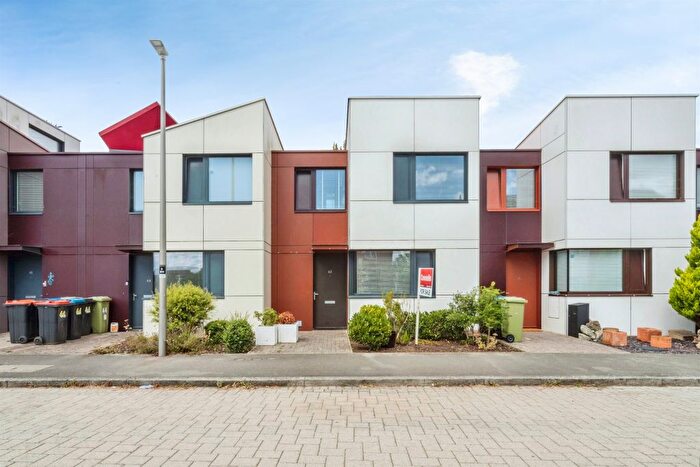 3 Bedroom Terraced House For Sale In Milland Way, Oxley Park, Milton Keynes, MK4
