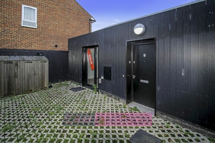 1 Bedroom Flat To Rent In Coppice Yard, Bell Foundry Close, Croydon, CR0