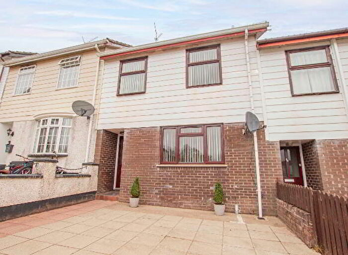 3 Bedroom Mid Terraced House For Sale In Ashgrove Park, Magherafelt, BT45